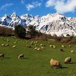 Con Piscina Lebanes Picos De Europa