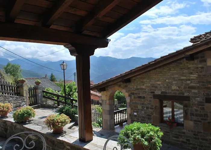 Con Piscina Lebanes Picos De Europa Apartment Torices