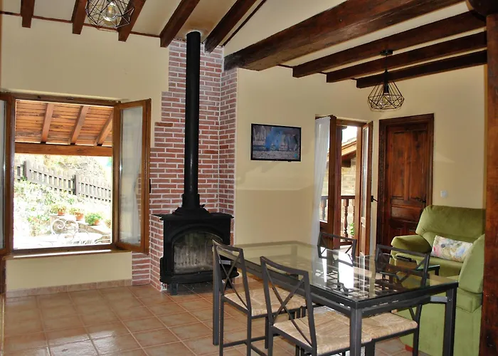 Con Piscina Lebanes Picos De Europa *